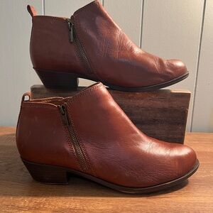 Lucky Brand Basel‎ Ankle Boots with Chunky Heel and Double Side Zippers